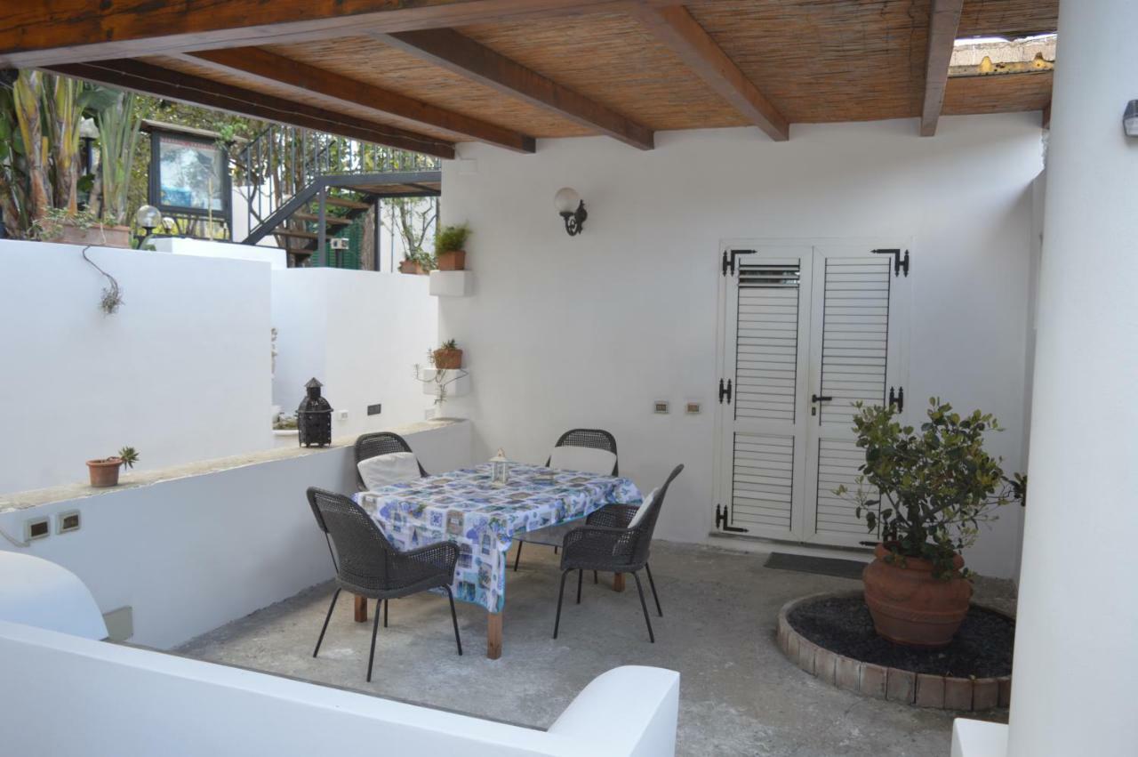 B&B Il Giardino Segreto Στρόμπολι Εξωτερικό φωτογραφία
